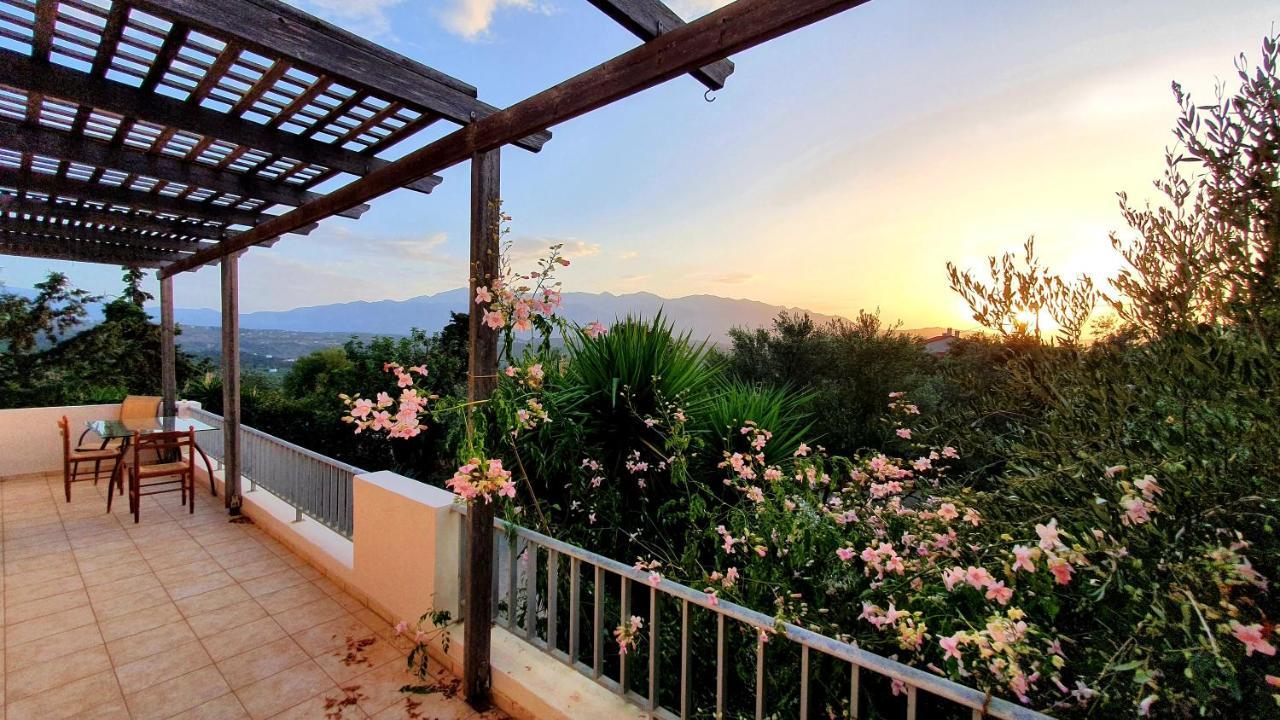 Alpha House Hotel Plaka  Bagian luar foto